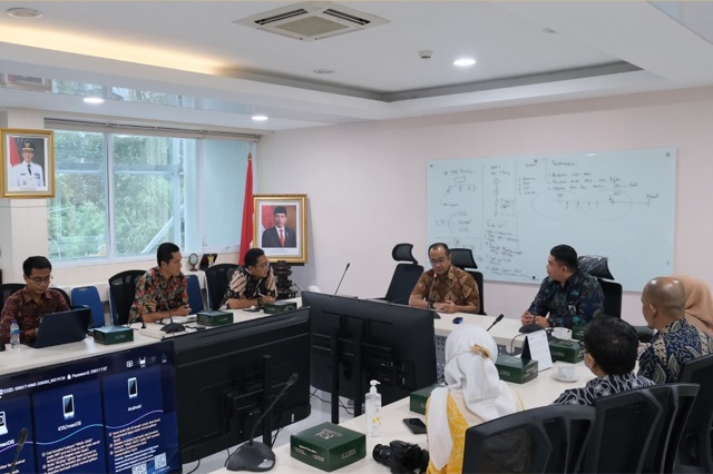 Visitasi ke PAM Jaya, Ketua KI DKI Tekankan Informasi Ketersediaan Air Bersih Sampai ke Tingkat RT