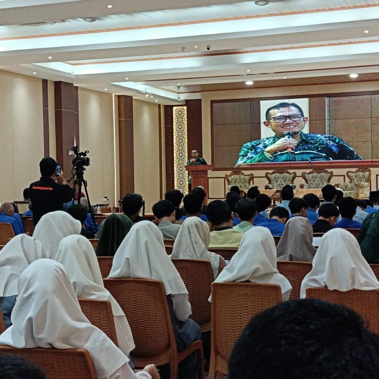 Jalin Sinergi dengan Universitas Darunnajah, KI DKI Jakarta Gelar Talkshow Perempuan dan Keterbukaan Informasi Publik
