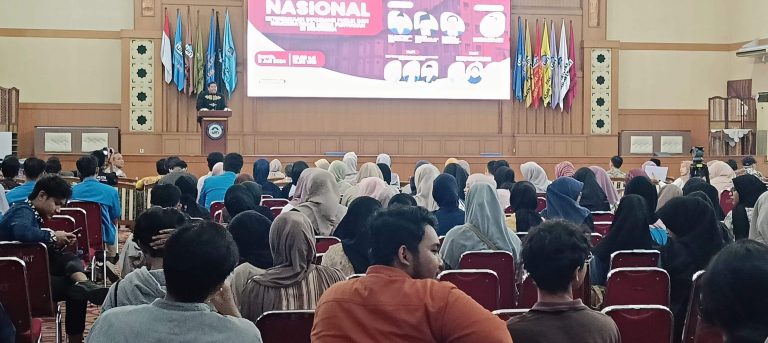 Komisi Informasi Goes To Campus dan FDIK UIN Syarief Hidayatullah Gelar Seminar Nasional Bahas Keterbukaan Informasi dan Media Penyiaran.