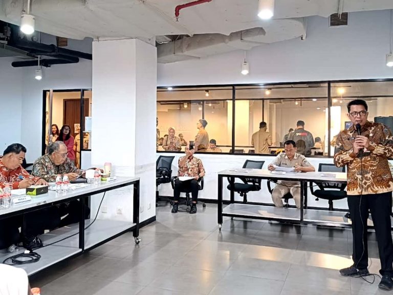 Hari Kedua Presentasi E Monev 2025: 32 Pimpinan Badan Publik Tekankan Zona Informatif dan Kolaborasi KIP