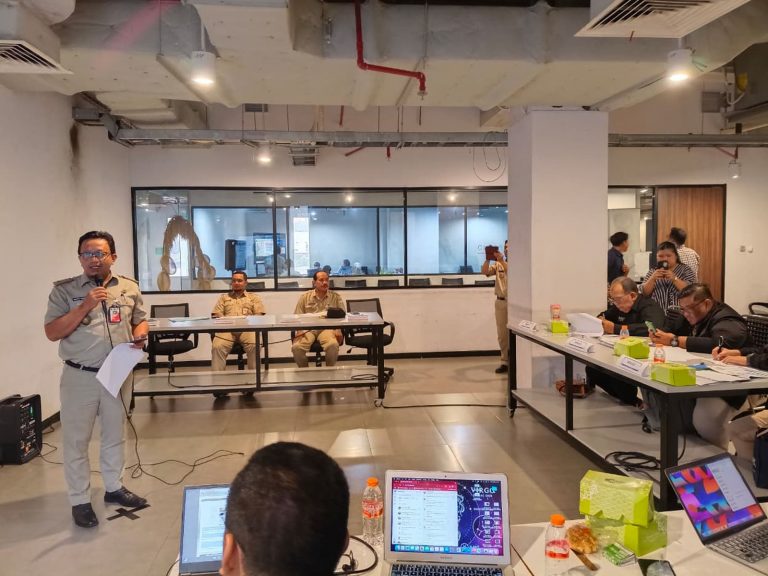 Kelurahan di Jakarta Ungkap Tantangan Pengelolaan Informasi Publik dalam Presentasi E-Monev 2025