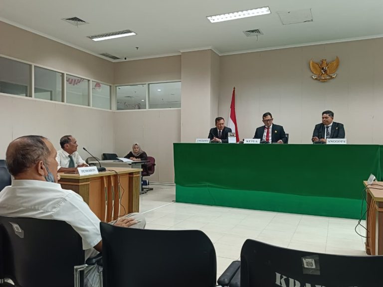 KI DKI Jakarta Tunda Sidang Pemeriksaan Awal Sengketa Informasi Publik Roby Tutuarima dan RS Primaya Hospital