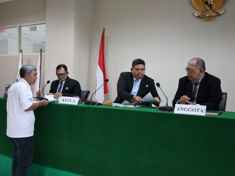Majelis Komisioner Terima Bukti Surat Pemohon Sengketa Informasi Terkait Warkah Tanah di Jakarta Utara