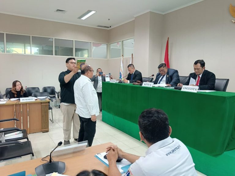 Dari Ruang Sidang ke Pemeriksaan Setempat, Status Lahan Parkir Bona Indah Ditelusuri Majelis Komisioner