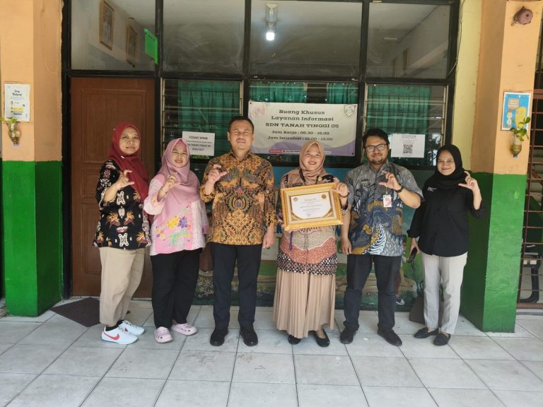 KI DKI Jakarta Visitasi SDN 05 Tanah Tinggi, Aang Muhdi Gozali Apresiasi Predikat “Menuju Informatif”