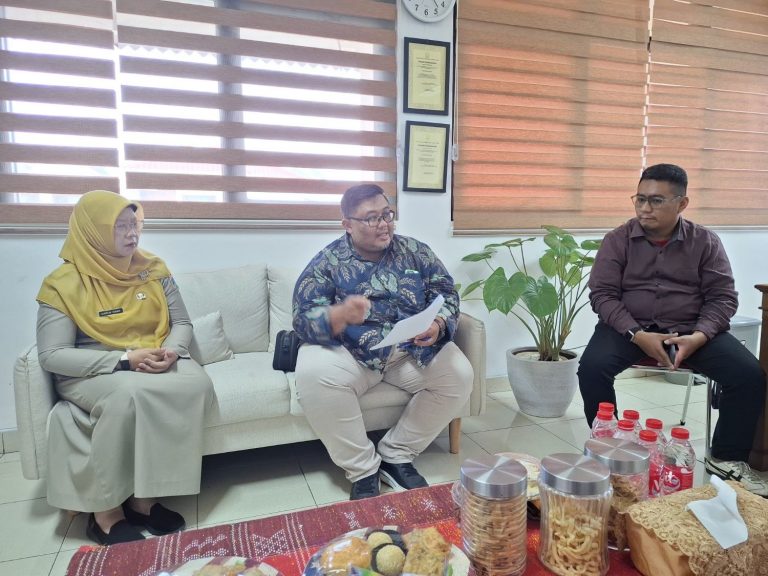 Visitasi Kelurahan Baru,KI DKI Jakarta Ingatkan Badan Publik Tak Sekadar Upload Dokumen,Tapi Pahami Pelayanan Informasi