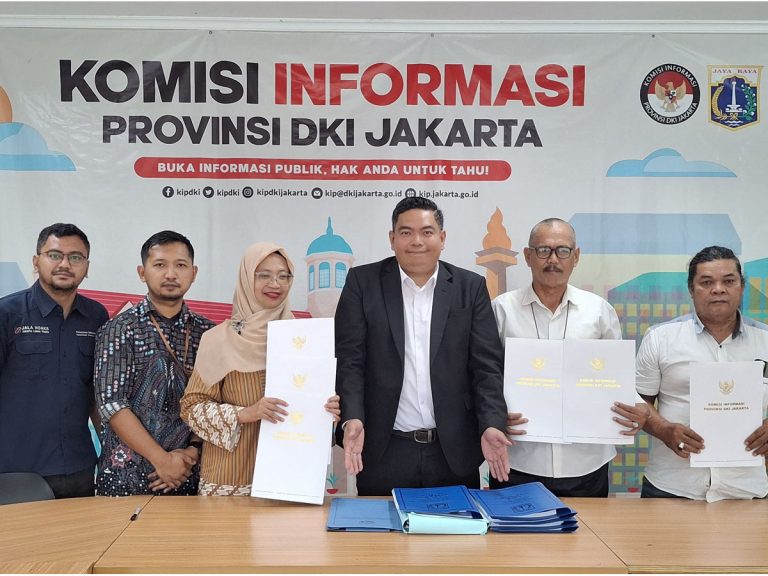 Mediasi Sengketa Informasi Berhasil, Tiga Sekolah Serahkan Dokumen kepada P5AB